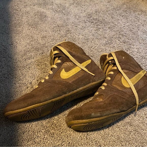 Nike Greco Supreme Wrestling Sneakers Brown Yellow Womens Size 9 - Picture 8 of 8